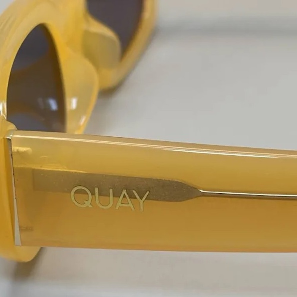 QUAY PARIS SO SERIOUS YELLOW SMOKE SUNGLASSES 😎 - Picture 5 of 10